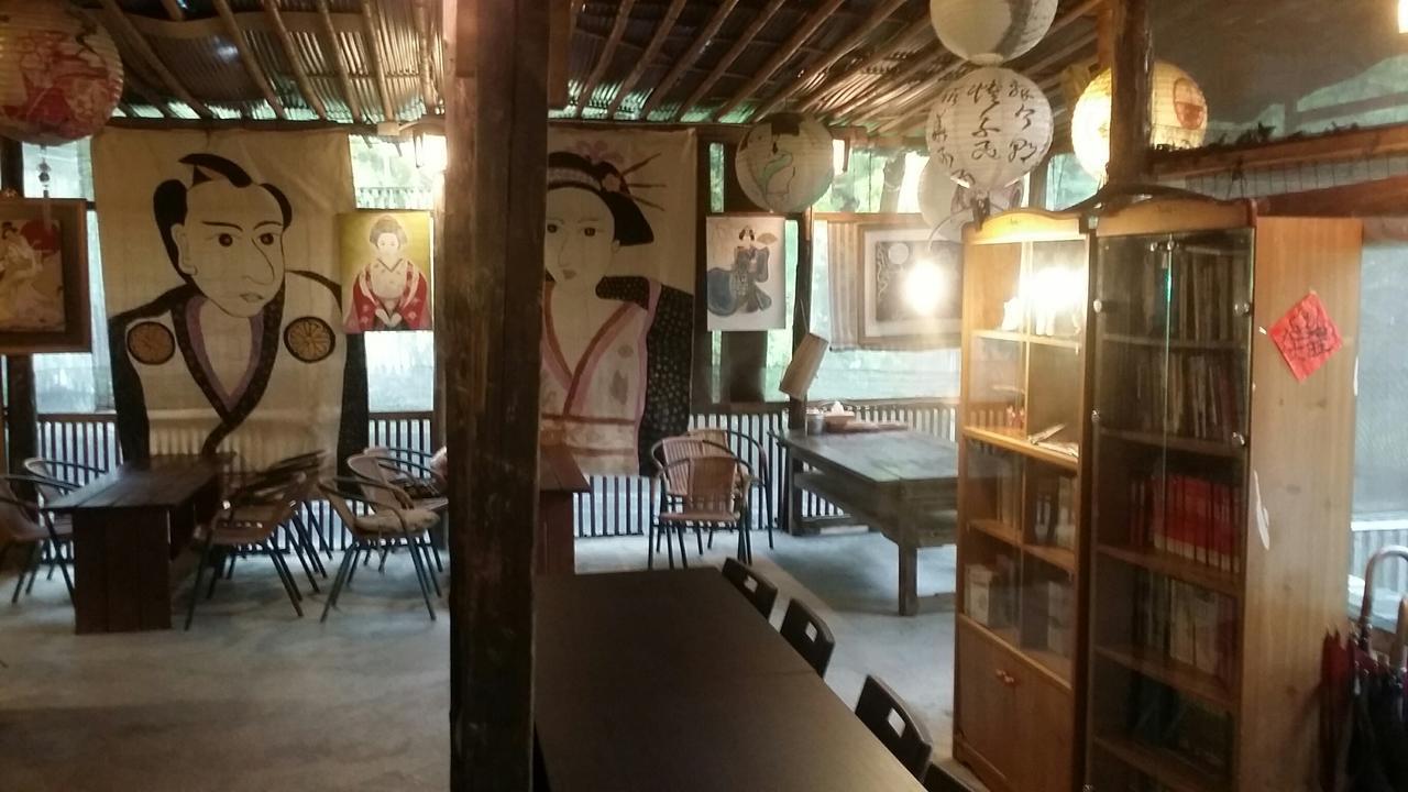 Bright Moon Homestay 東勢区 エクステリア 写真