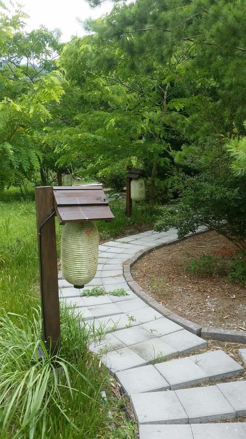 Bright Moon Homestay 東勢区 エクステリア 写真